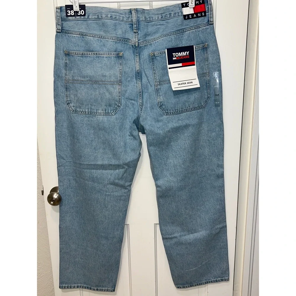 Tommy Jeans Mens Skater Jean Light Wash Blue Denim 38x28 DM16162 900 NWT